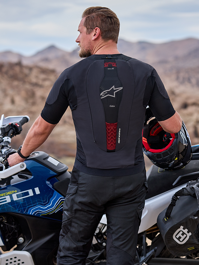 Alpinestars Tech Air 5 Plasma airbag vest lifestyle 4